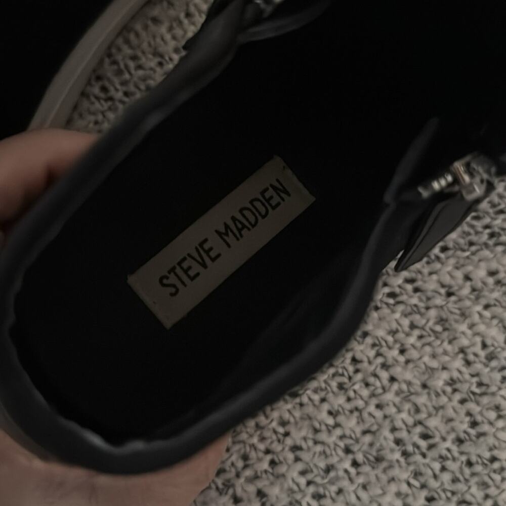Steve Madden Black Women's Platform Side Zip Booties - Picture 3 of 5